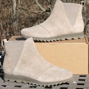 Sorel Ankle Boots in Light Tan
